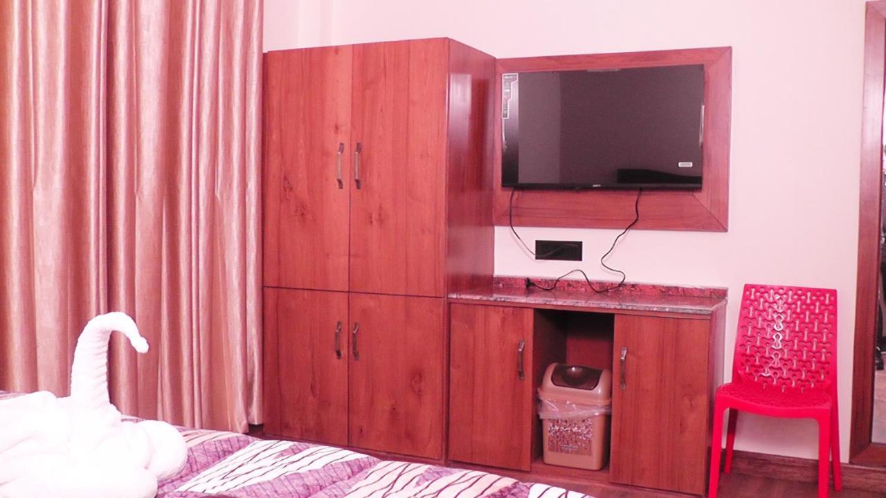Hotel Jakhu Heights Shimla Buitenkant foto