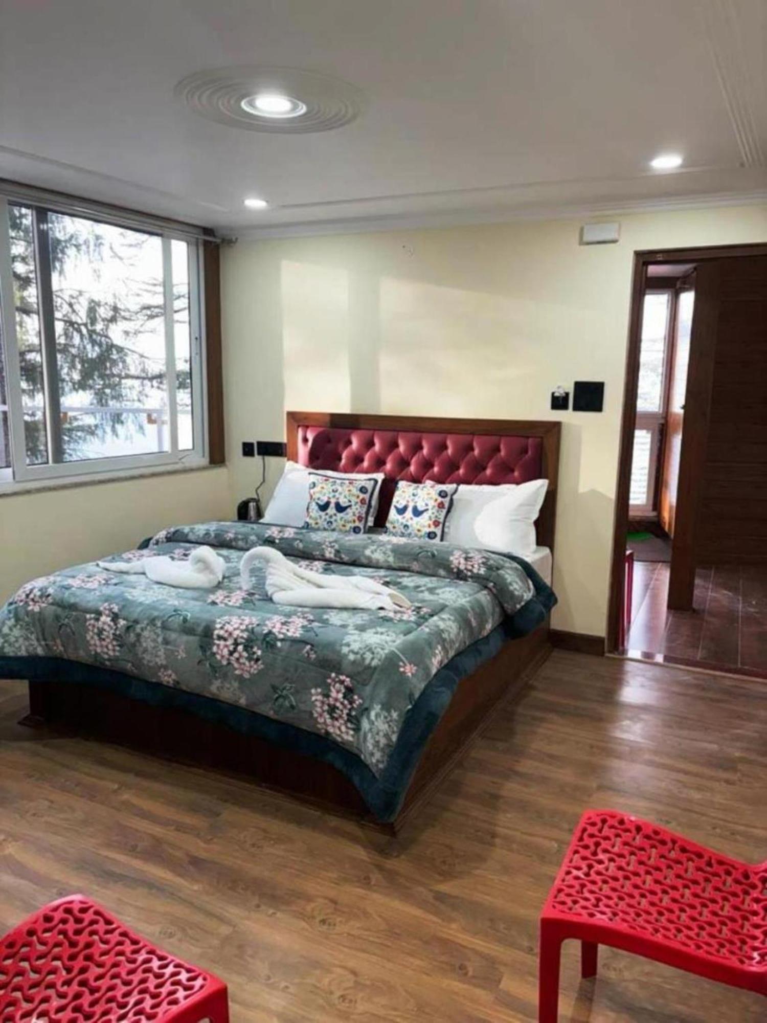 Hotel Jakhu Heights Shimla Buitenkant foto